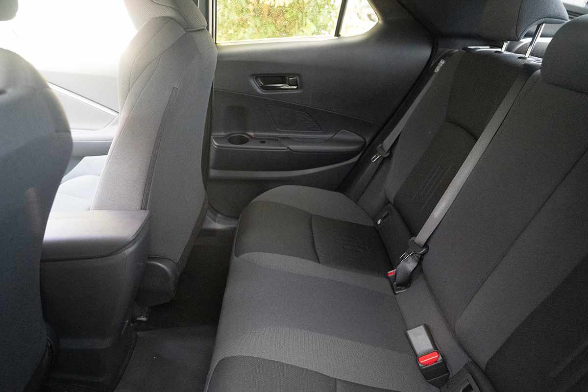 toyota-c-hr-2025-hibrido-a-gasolina-1998cc