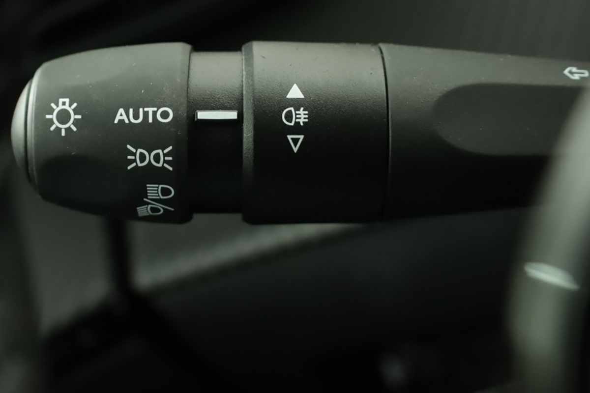 peugeot-e-208-2025-eletrico-0cc