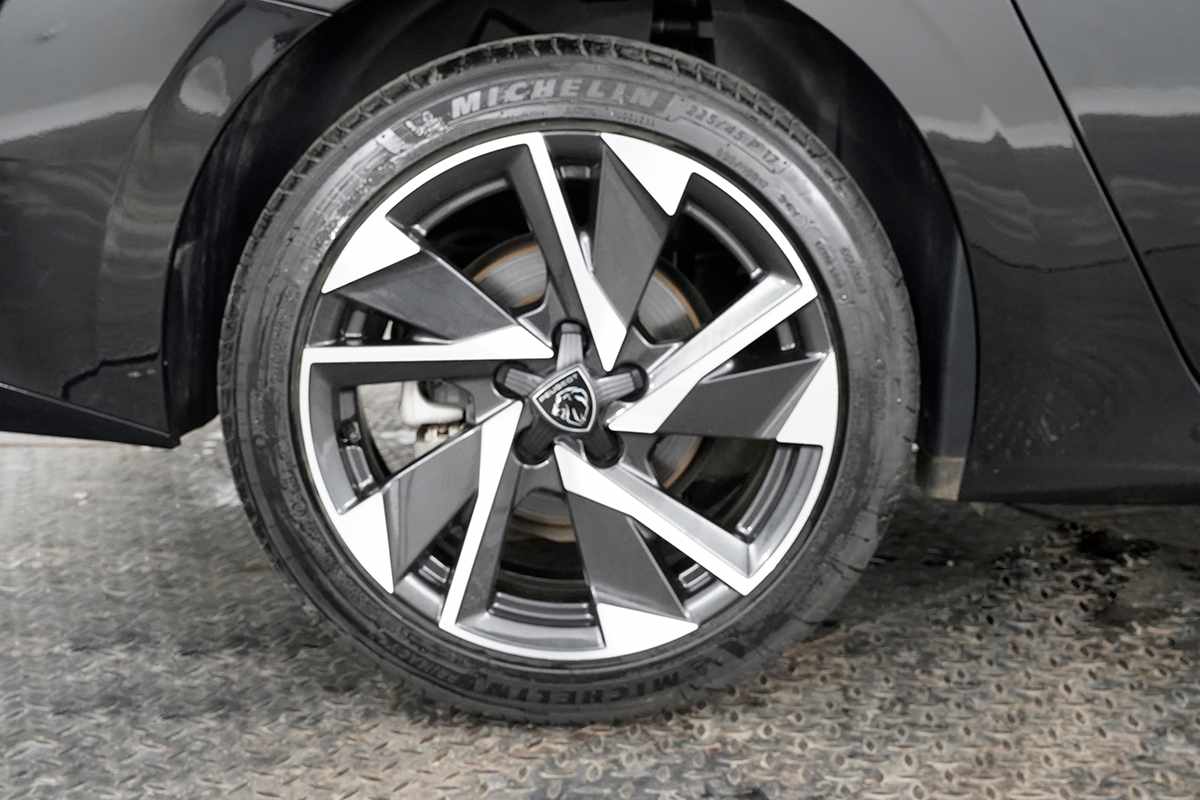 peugeot-308-sw-2024-gasolina-1199cc
