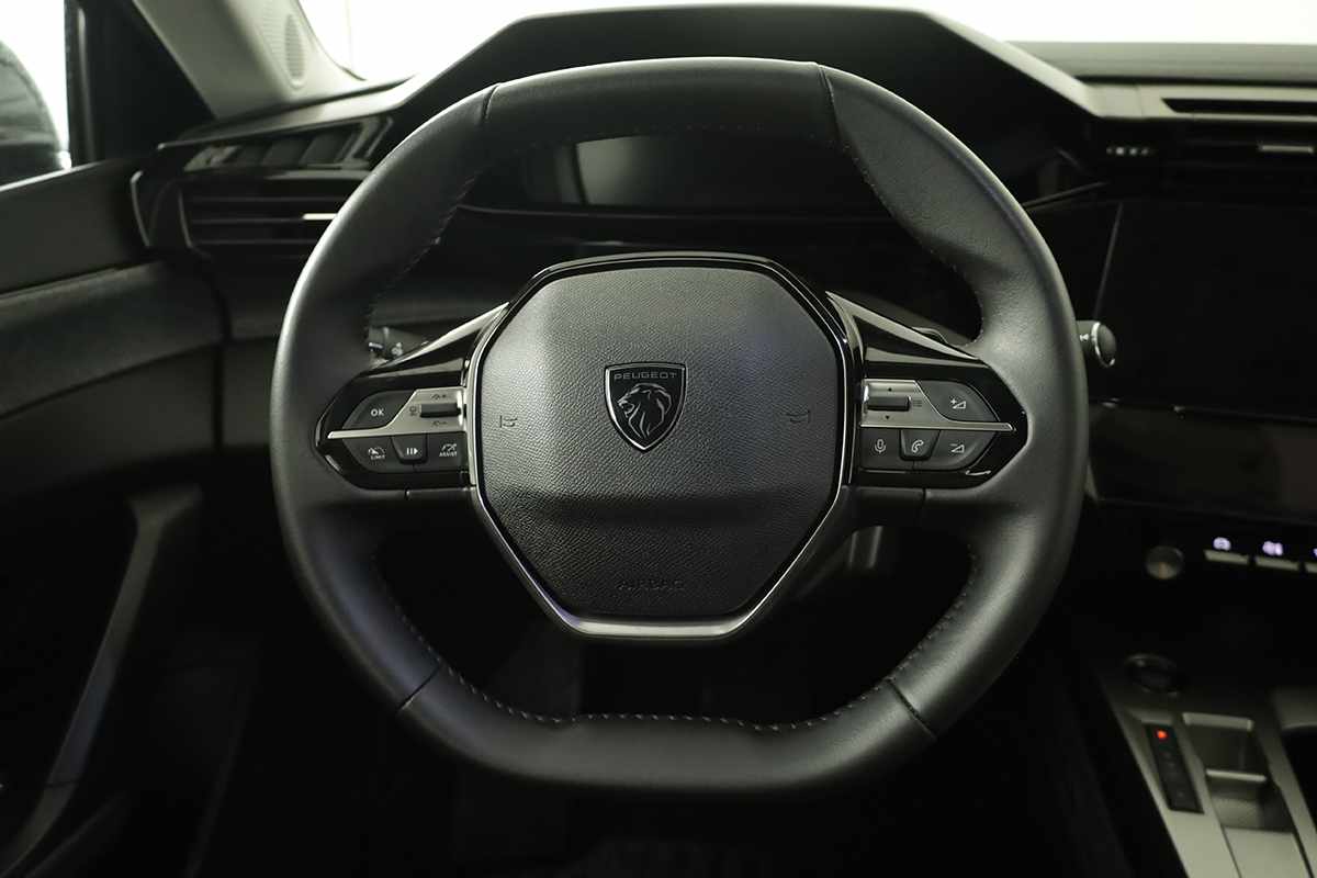 peugeot-308-2023-hibrido-a-gasolina-1598cc