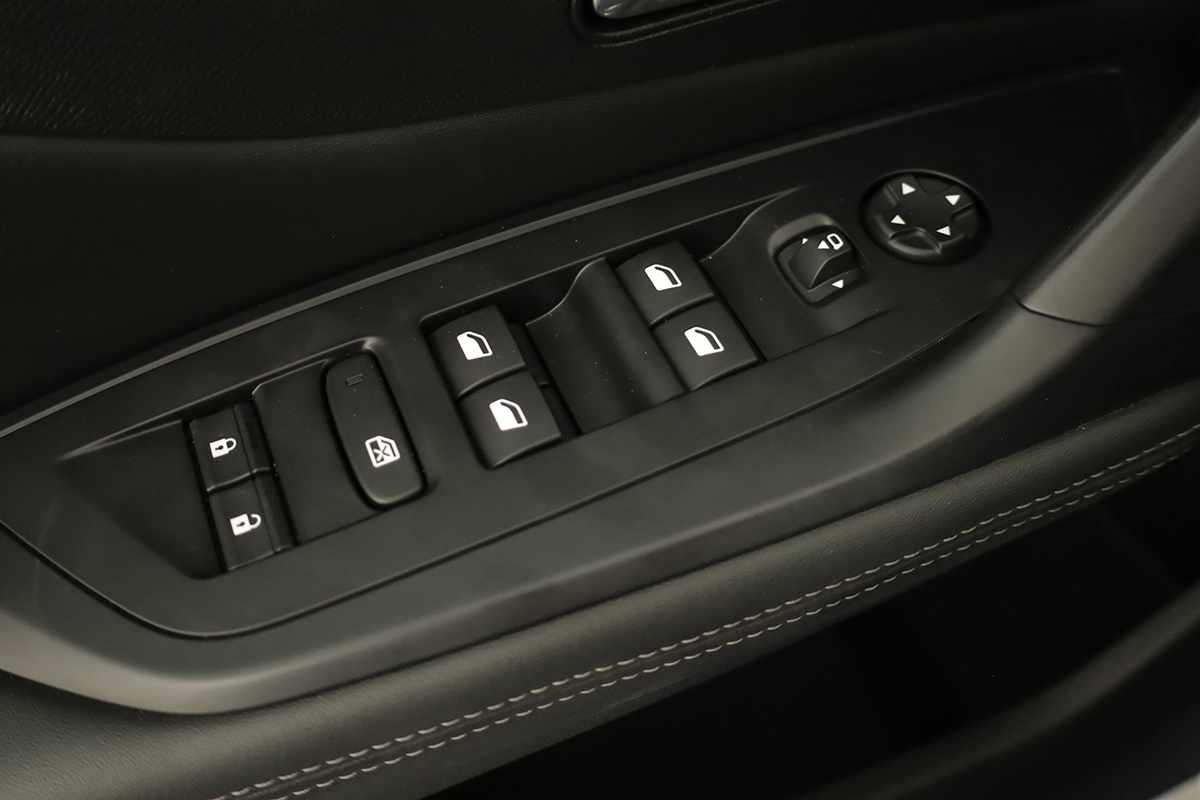 peugeot-308-2023-hibrido-a-gasolina-1598cc