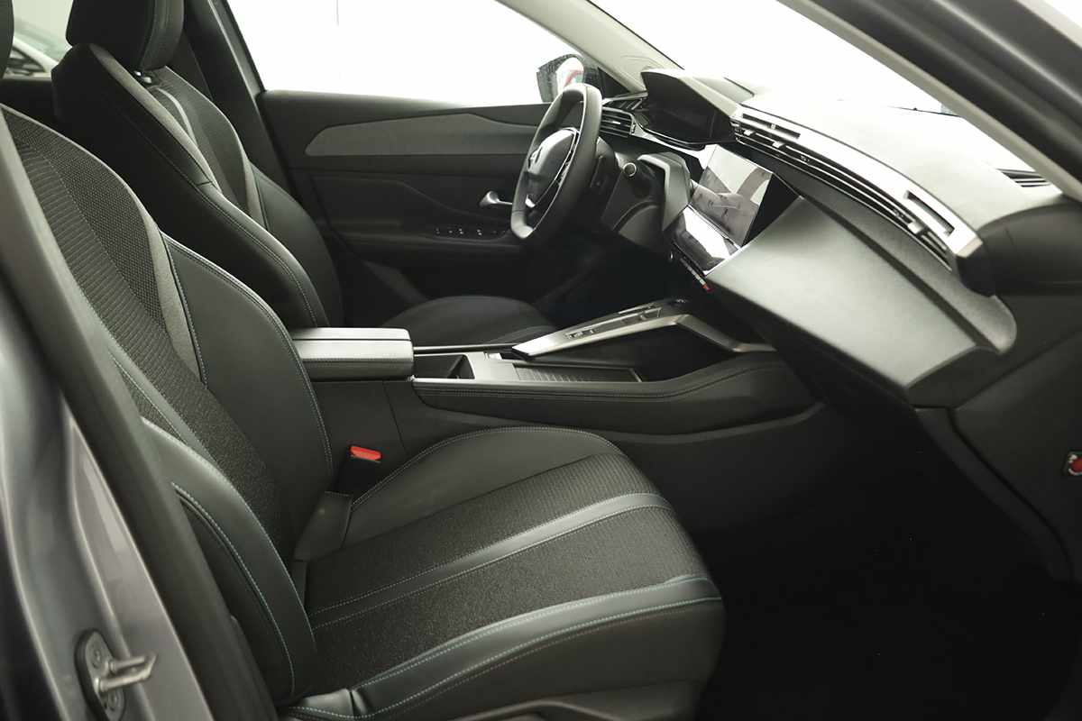 peugeot-308-2023-hibrido-a-gasolina-1598cc