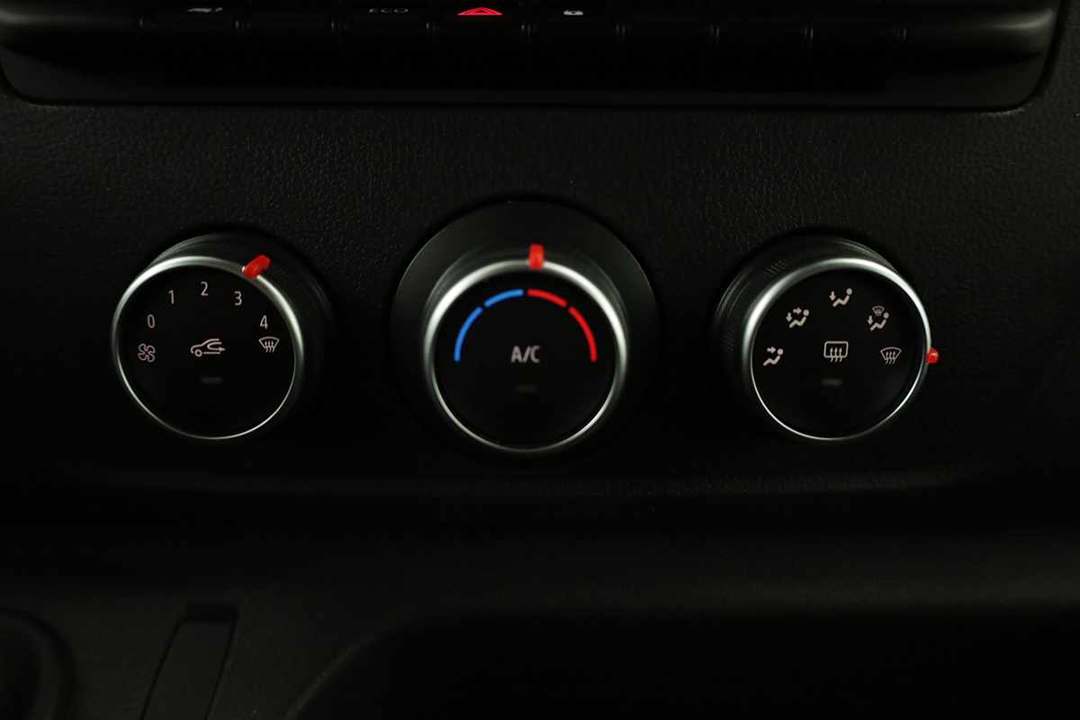 renault-master-2024-diesel-2299cc