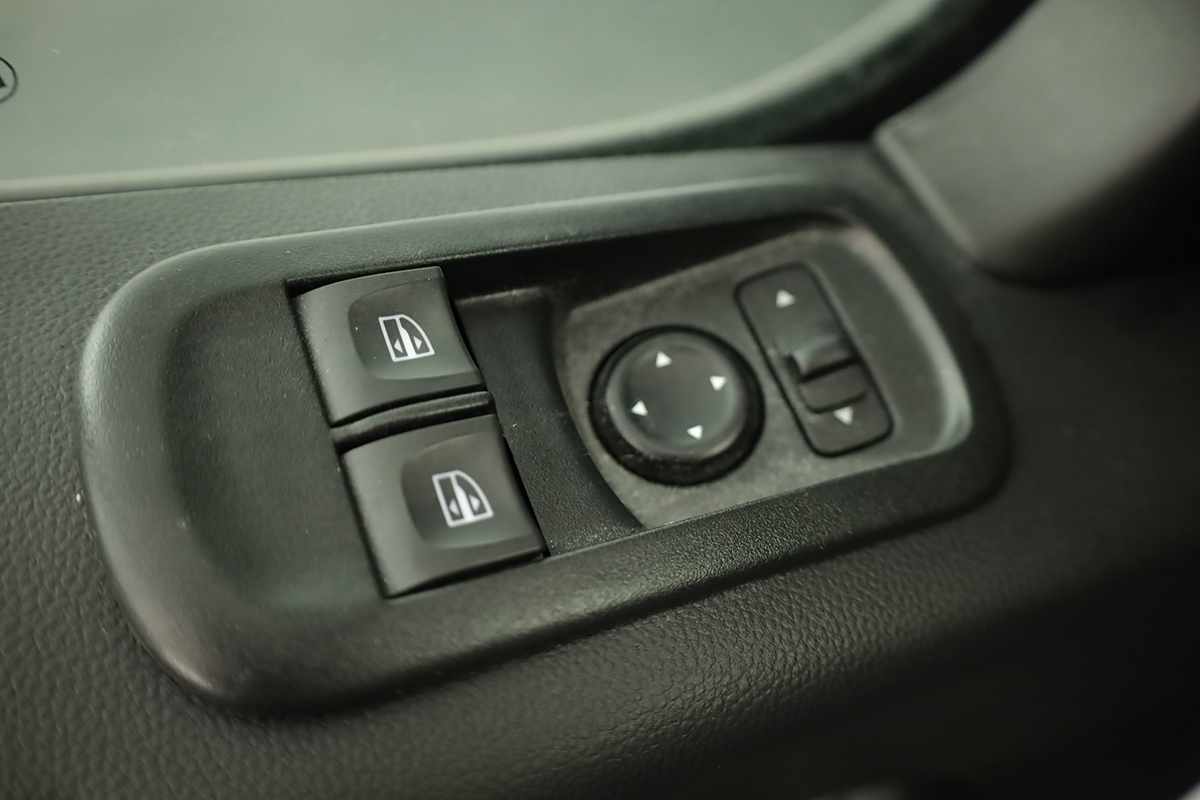 renault-master-2024-diesel-2299cc