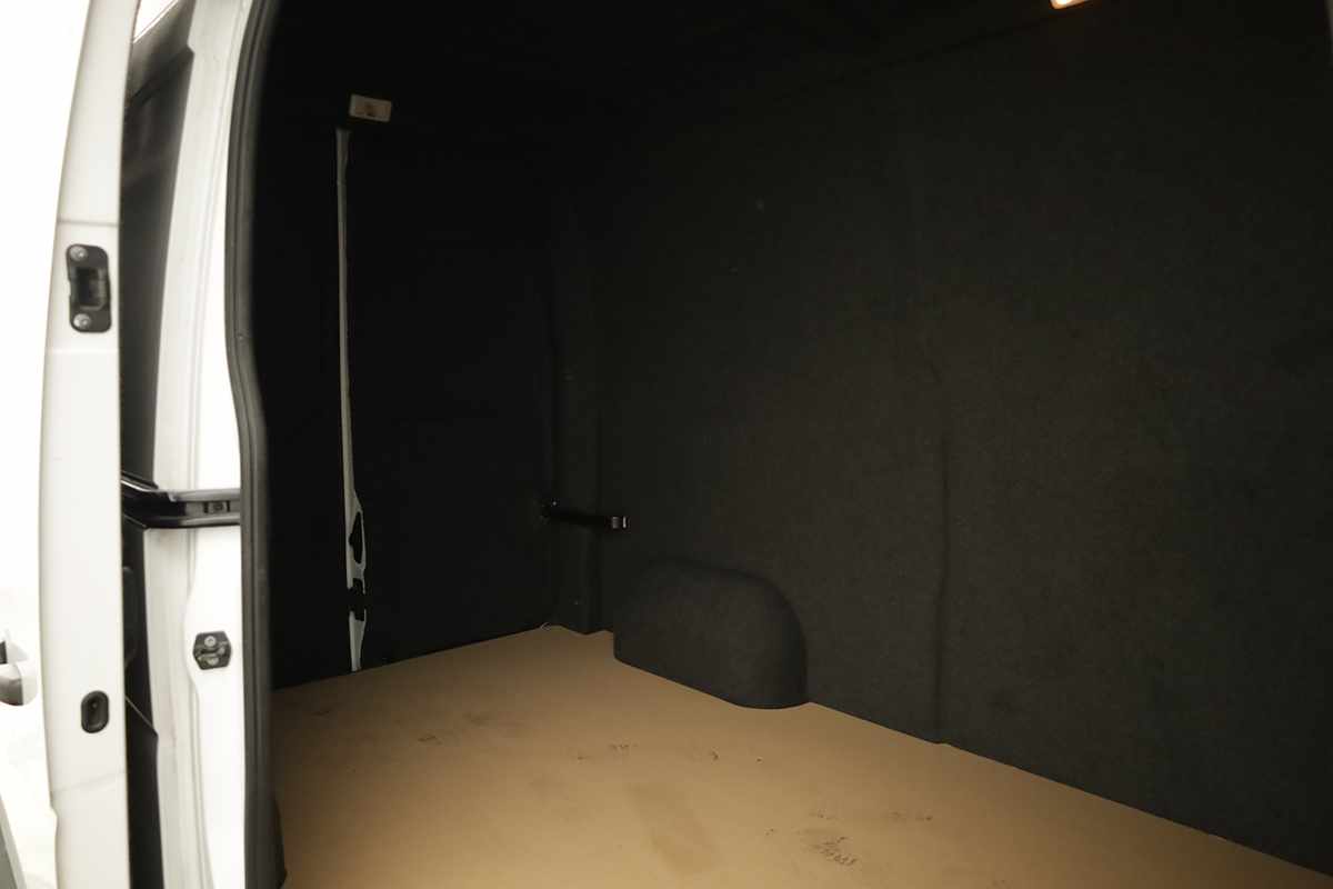 renault-master-2024-diesel-2299cc