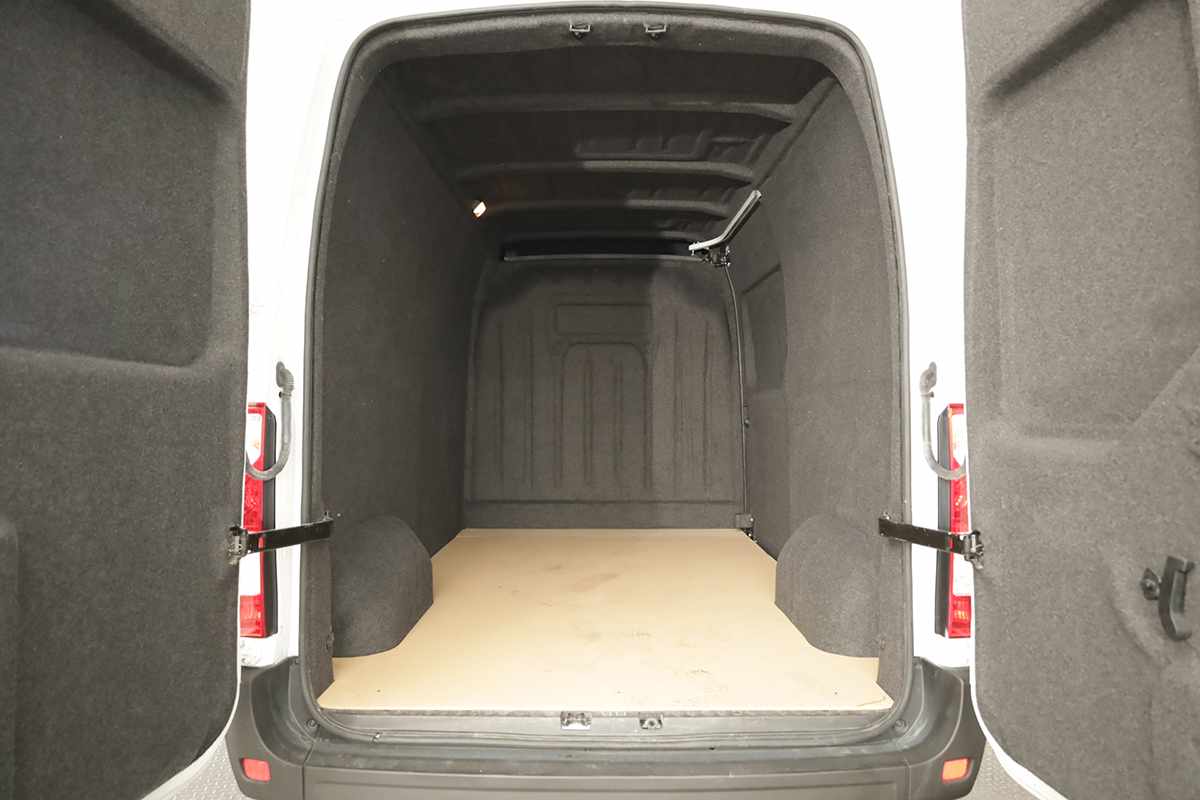 renault-master-2024-diesel-2299cc