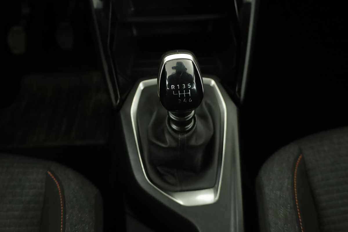 peugeot-208-2025-gasolina-1199cc