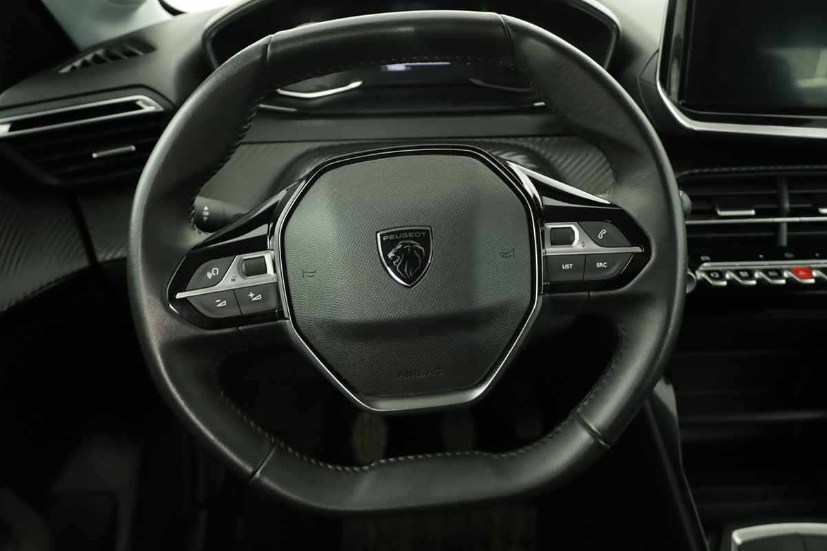 peugeot-208-2025-gasolina-1199cc