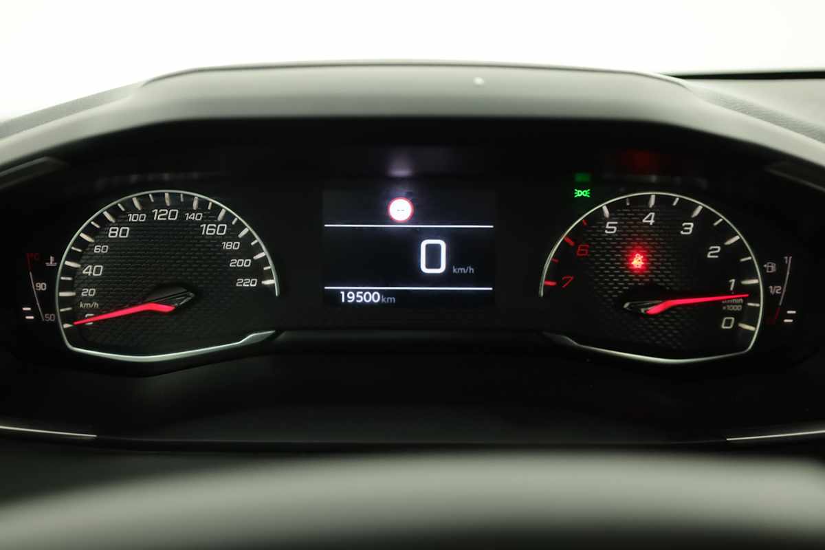 peugeot-208-2025-gasolina-1199cc