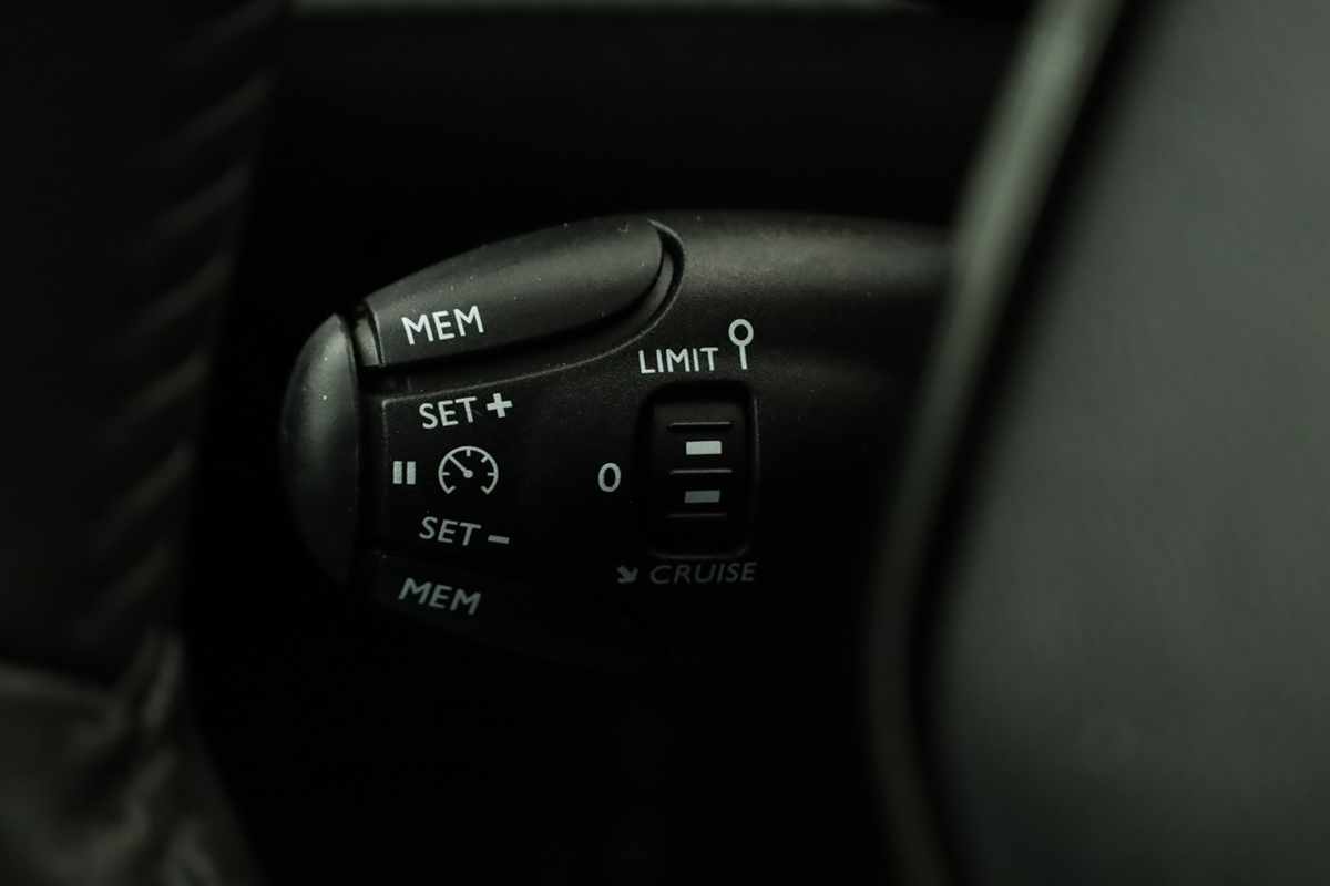 peugeot-208-2025-gasolina-1199cc