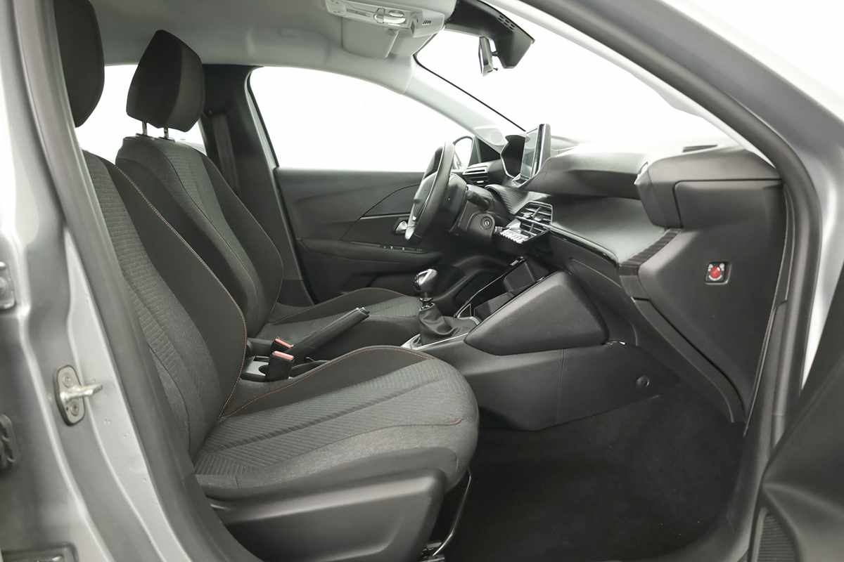 peugeot-208-2025-gasolina-1199cc