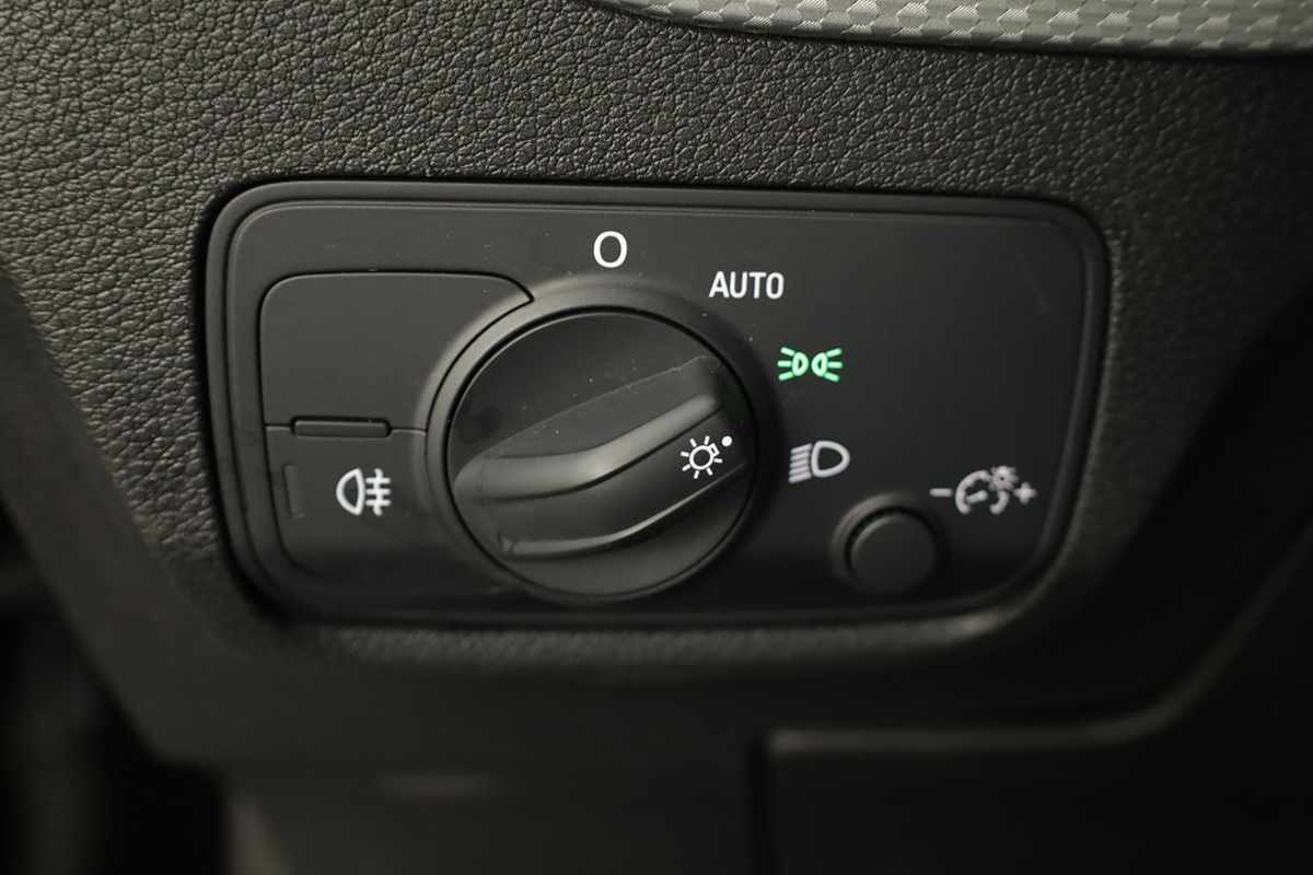 audi-q2-2023-gasolina-1498cc