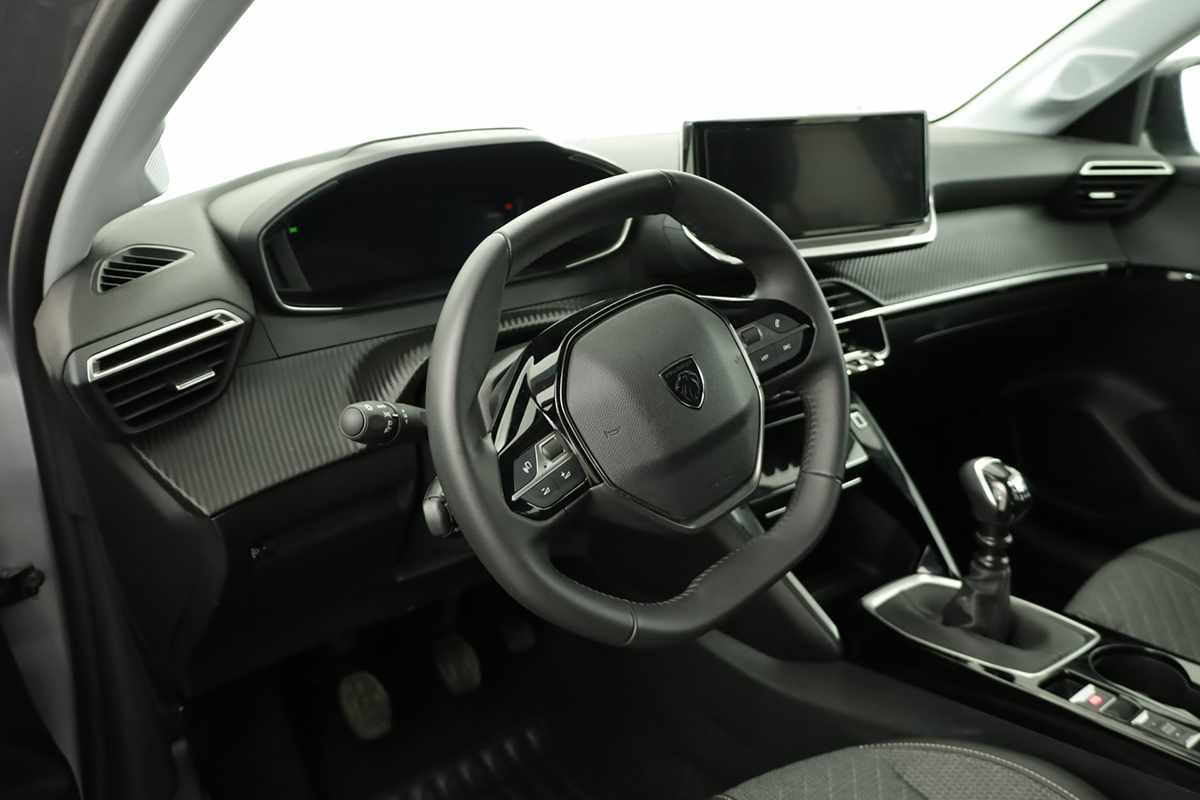 peugeot-208-2025-gasolina-1199cc
