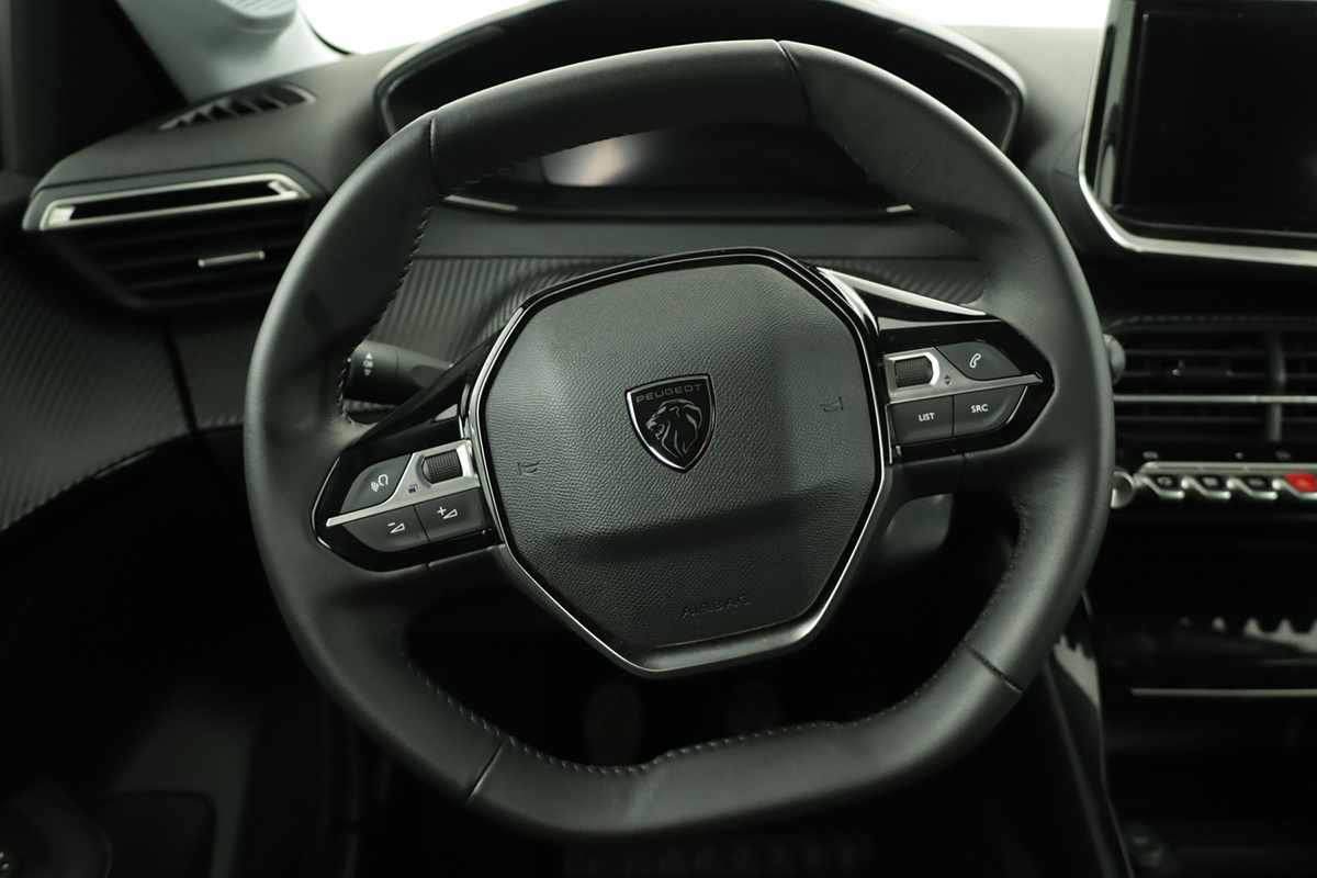 peugeot-208-2025-gasolina-1199cc