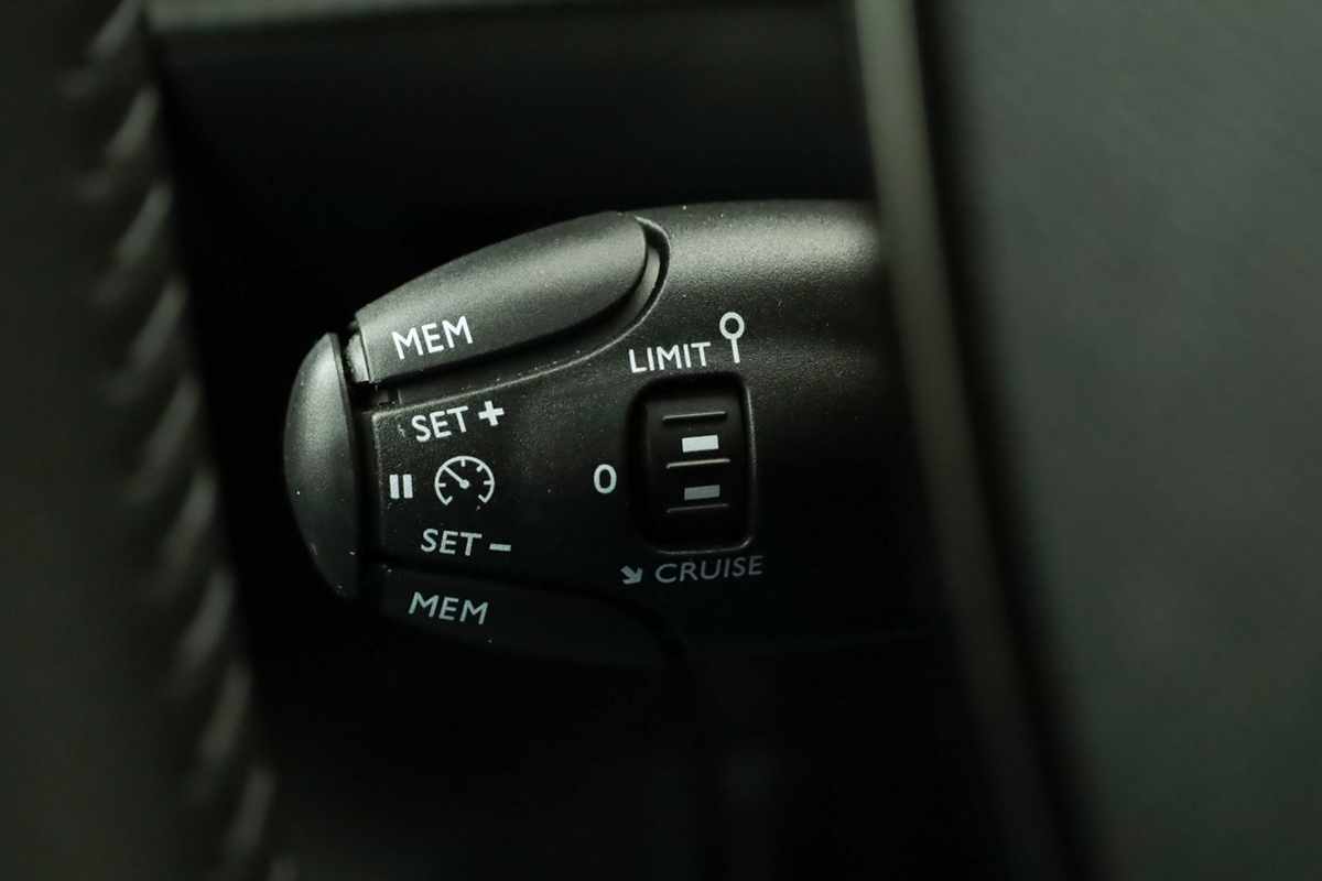 peugeot-208-2025-gasolina-1199cc