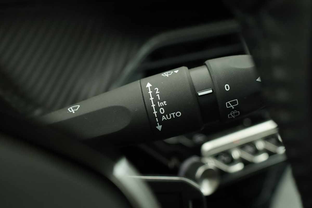 peugeot-208-2025-gasolina-1199cc
