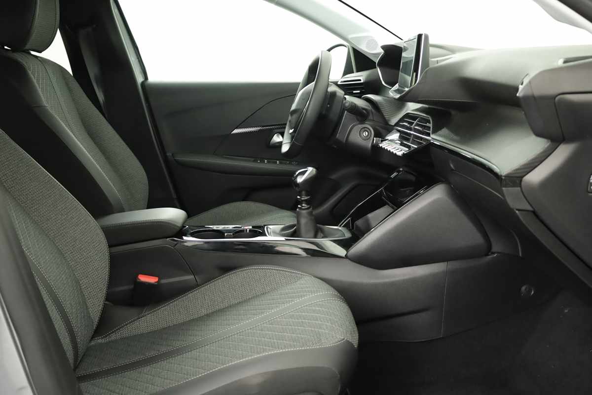 peugeot-208-2025-gasolina-1199cc