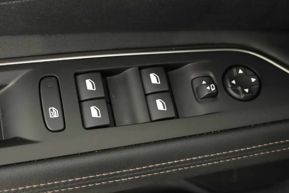 peugeot-3008-2024-gasolina-1199cc