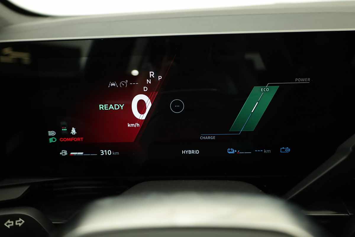 renault-rafale-2025-hibrido-a-gasolina-1199cc