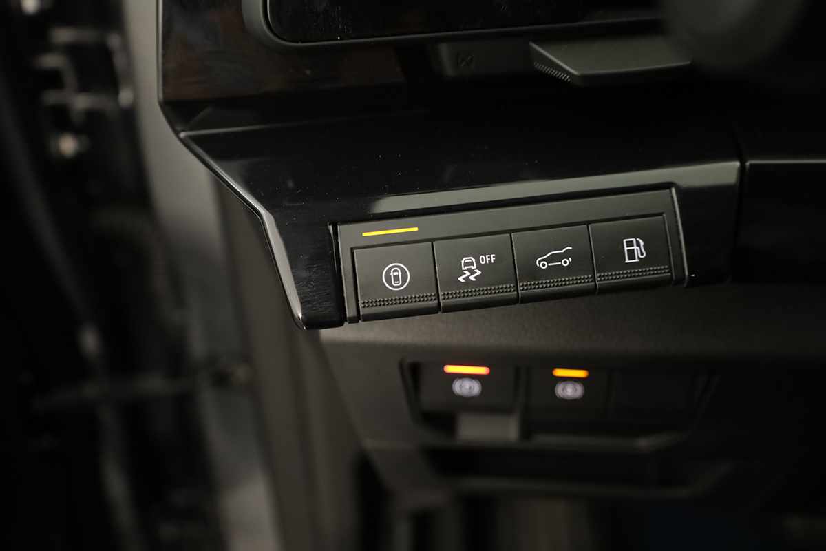 renault-rafale-2025-hibrido-a-gasolina-1199cc