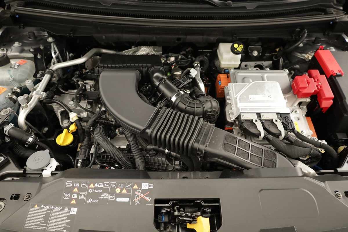 renault-rafale-2025-hibrido-a-gasolina-1199cc