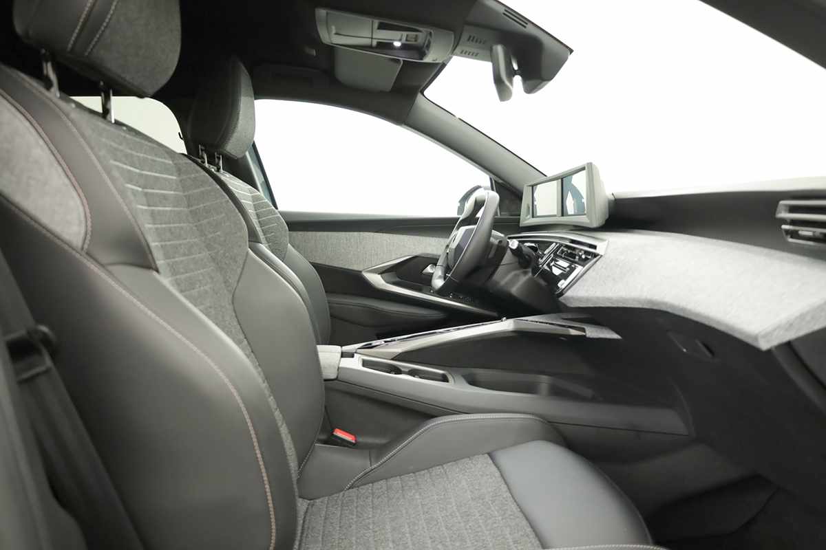 peugeot-5008-2025-gasolina-1199cc
