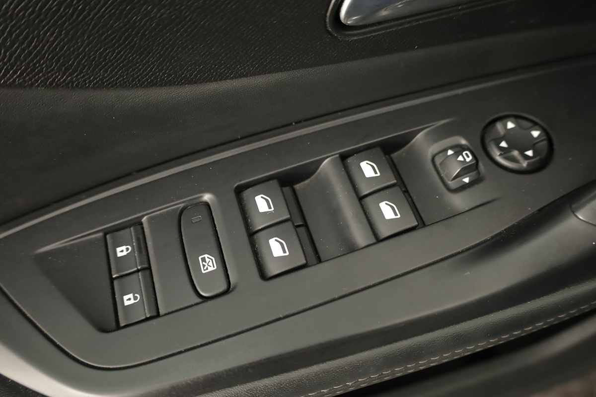 peugeot-408-2024-hibrido-a-gasolina-1598cc