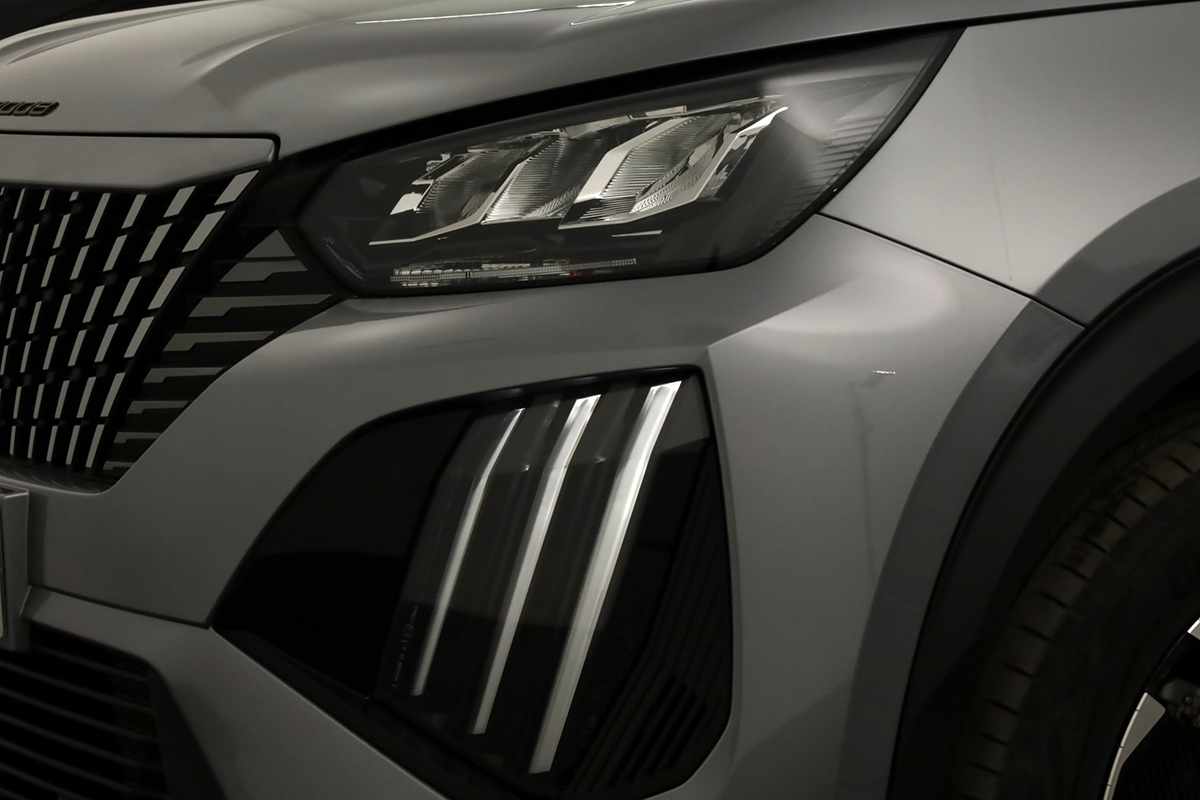 peugeot-e-2008-2025-eletrico-0cc