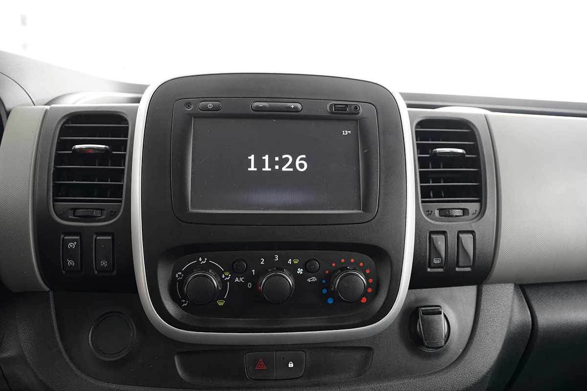renault-trafic-2018-diesel-1598cc