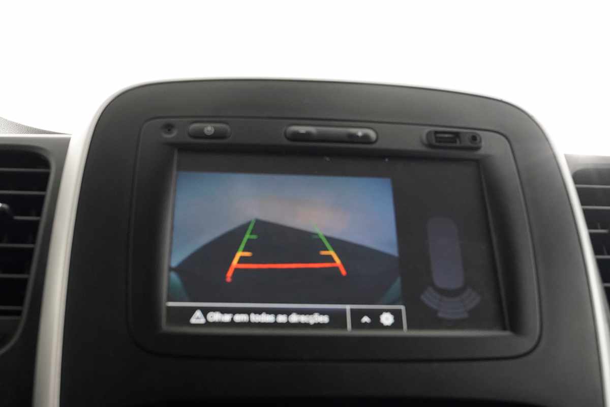 renault-trafic-2018-diesel-1598cc