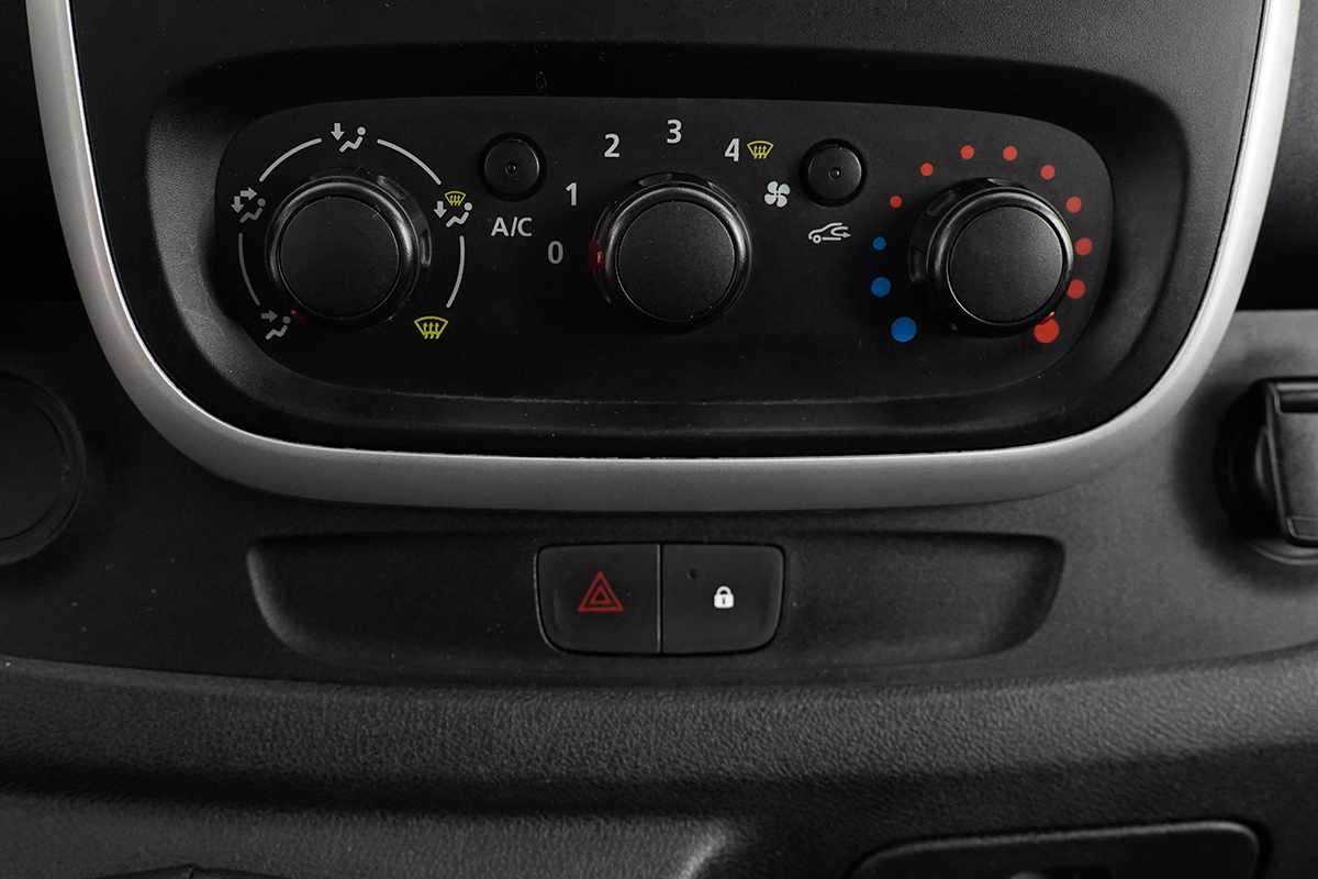 renault-trafic-2018-diesel-1598cc