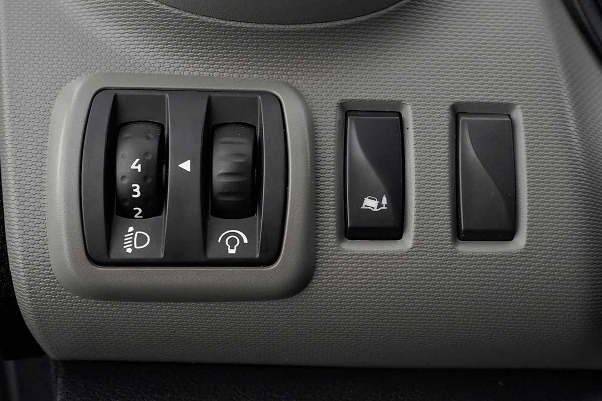 renault-trafic-2018-diesel-1598cc