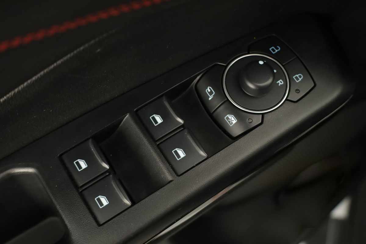 ford-puma-2025-gasolina-998cc