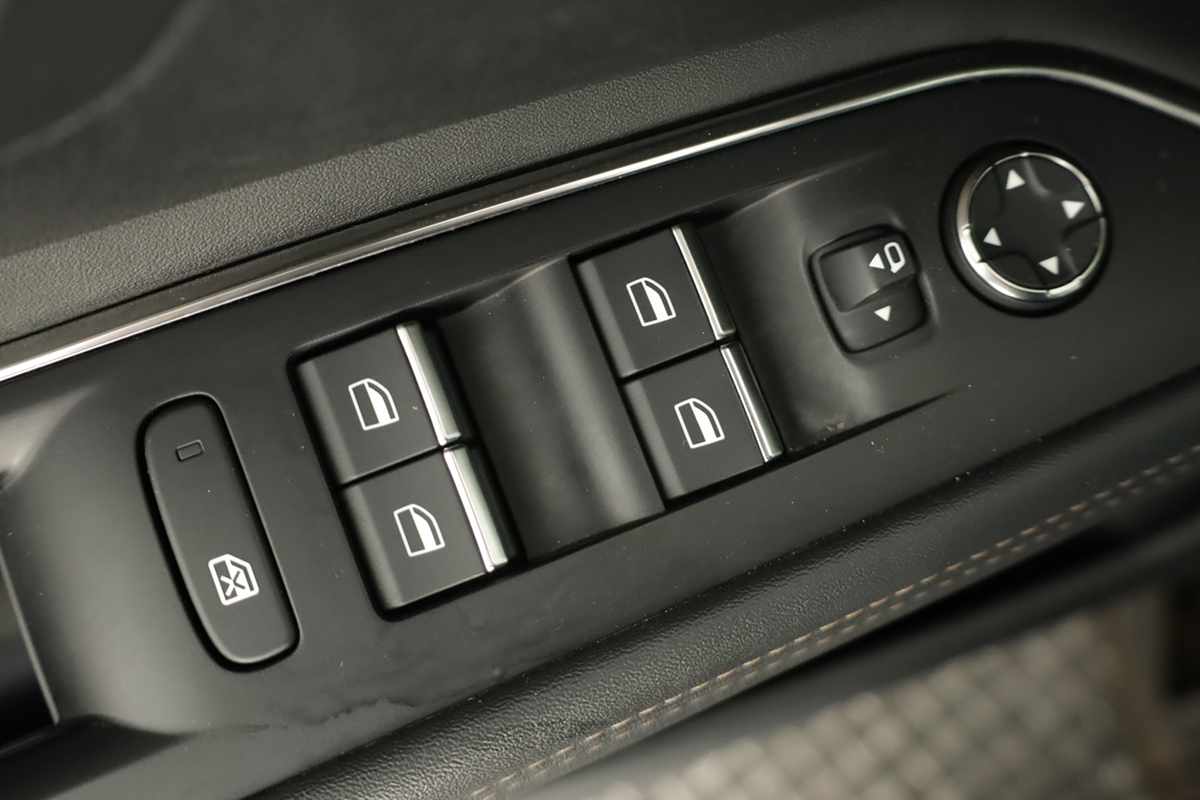 peugeot-3008-2024-gasolina-1199cc