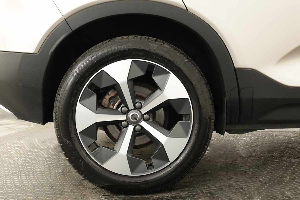 volvo-xc40-2024-gasolina-1477cc