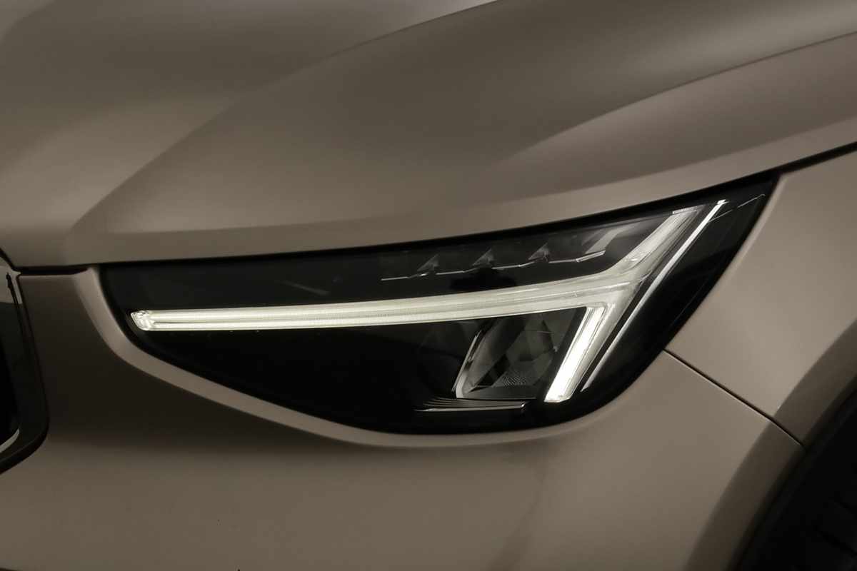 volvo-xc40-2024-gasolina-1477cc