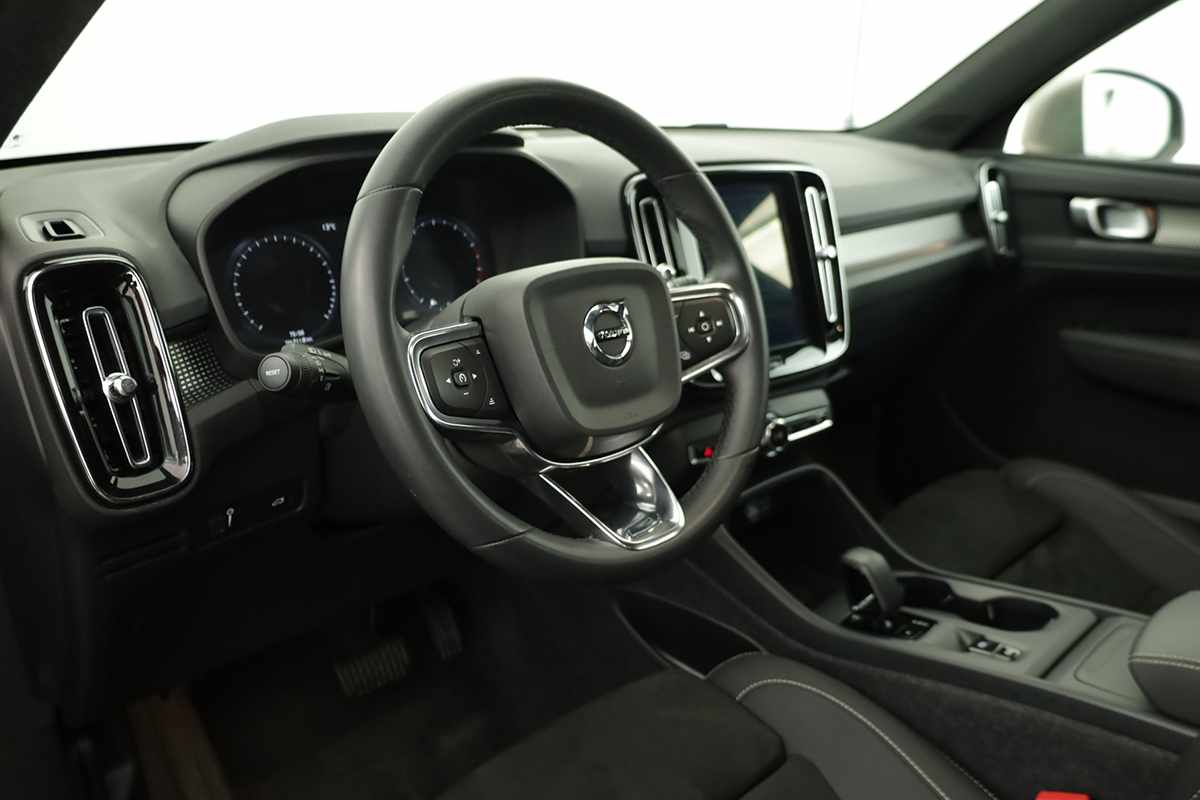 volvo-xc40-2024-gasolina-1477cc