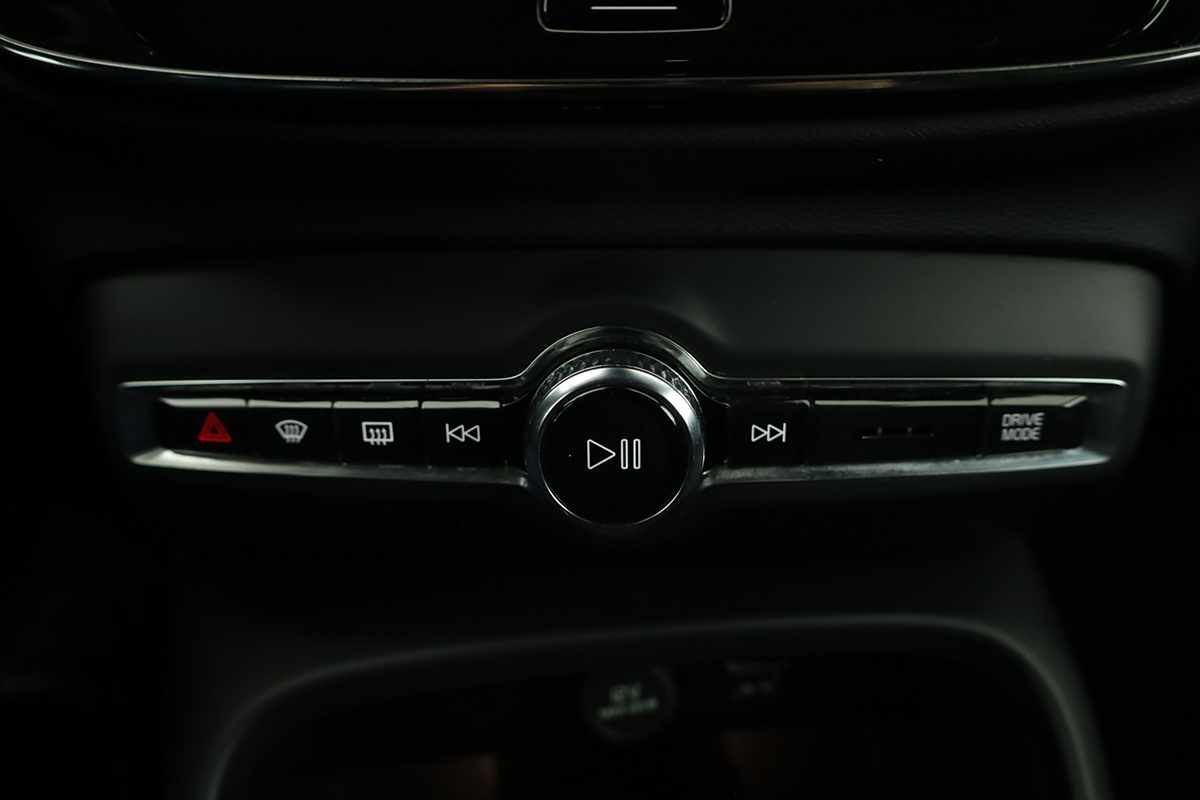 volvo-xc40-2024-gasolina-1477cc