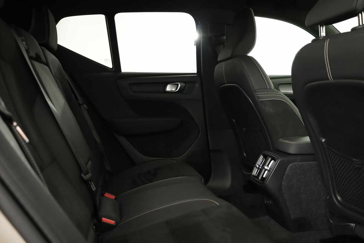volvo-xc40-2024-gasolina-1477cc