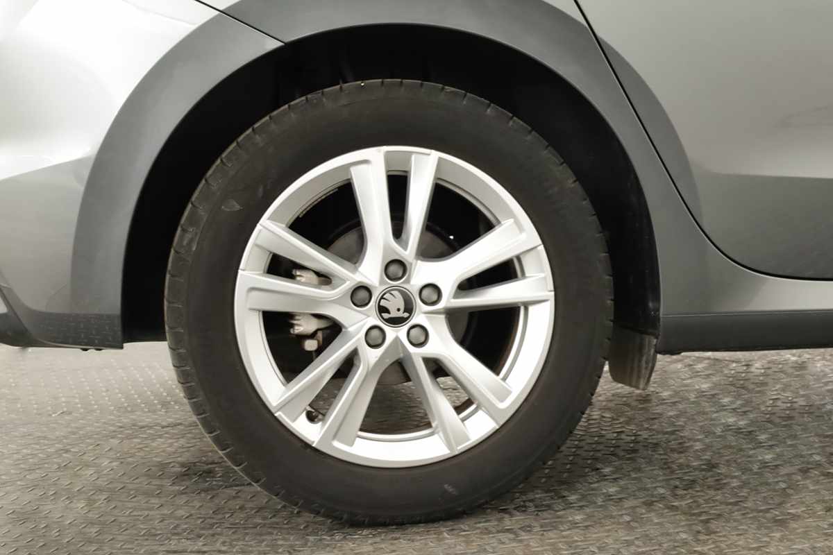skoda-fabia-2025-gasolina-999cc