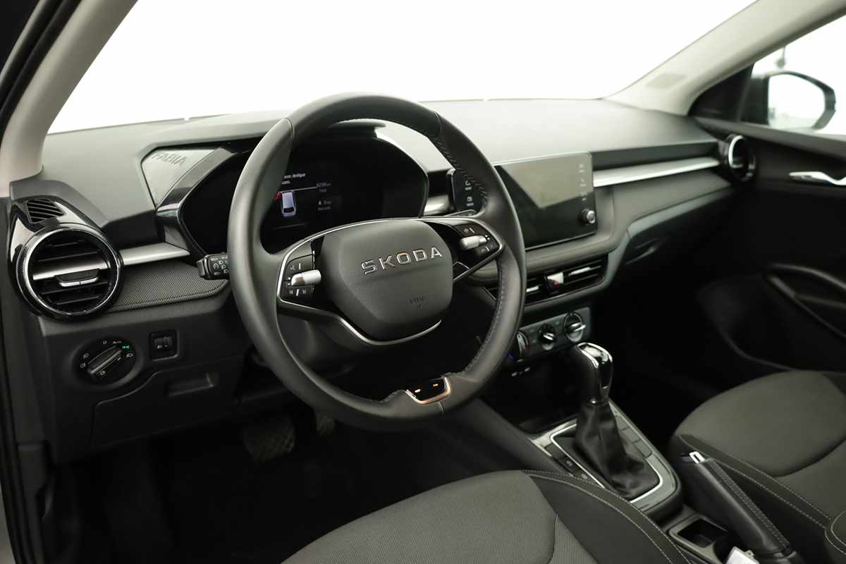 skoda-fabia-2025-gasolina-999cc