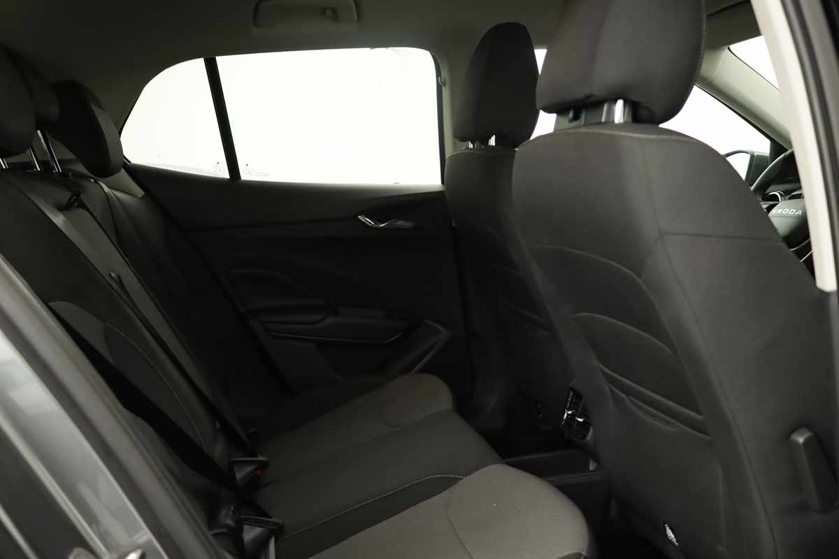skoda-fabia-2025-gasolina-999cc