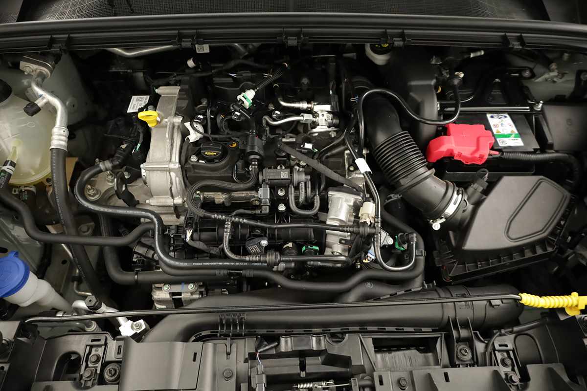 ford-puma-2025-gasolina-998cc