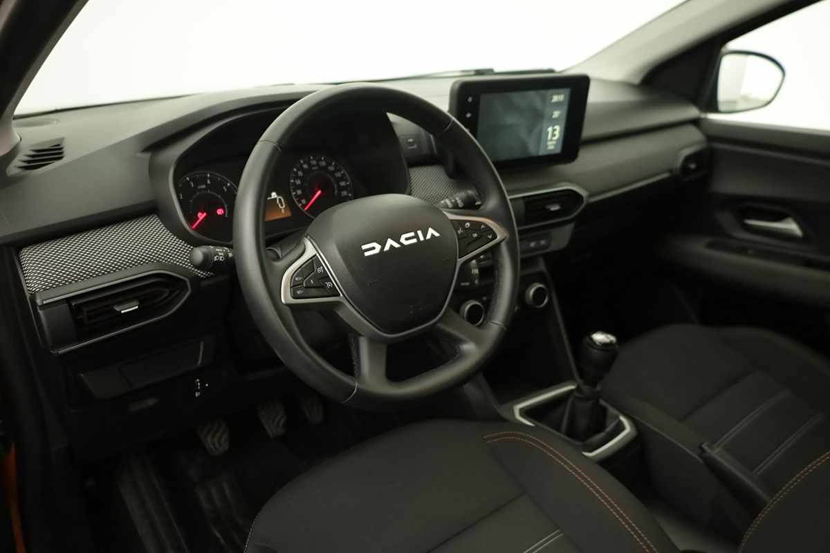 dacia-sandero-2024-gasolina-999cc