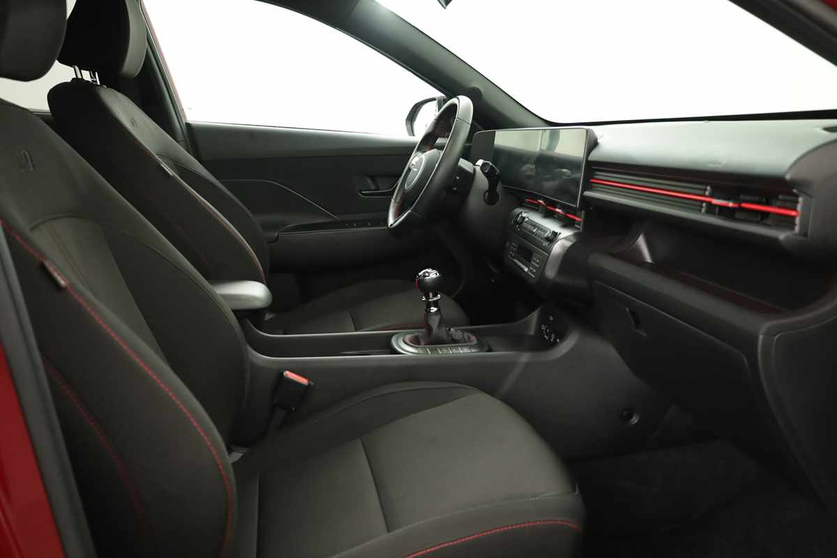 hyundai-kauai-2024-gasolina-998cc