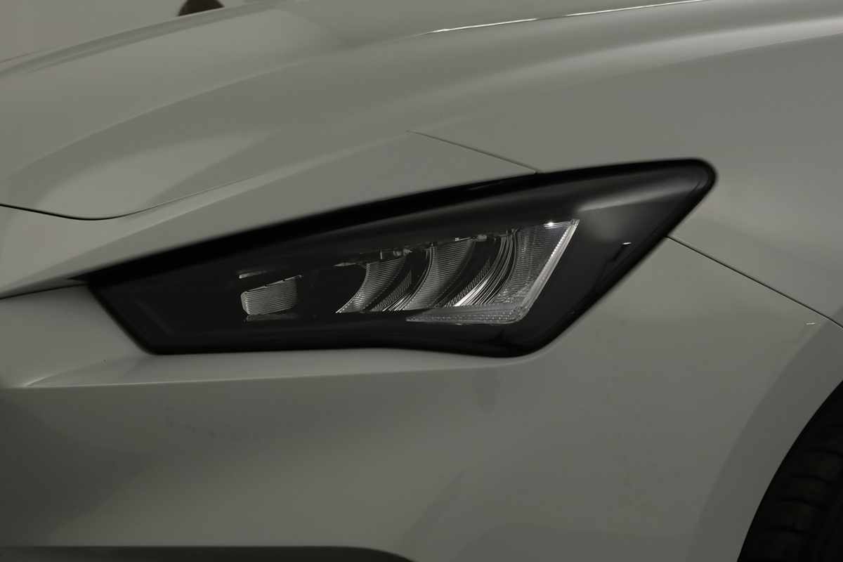 seat-leon-st-2024-gasolina-999cc