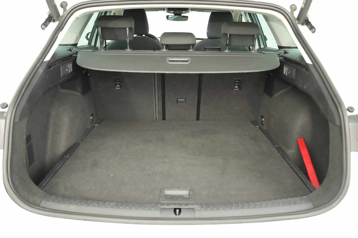 seat-leon-st-2024-gasolina-999cc