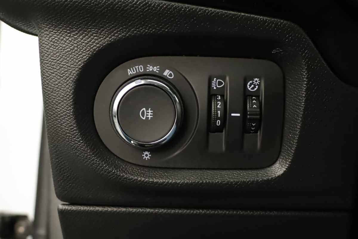 opel-corsa-2025-gasolina-1199cc
