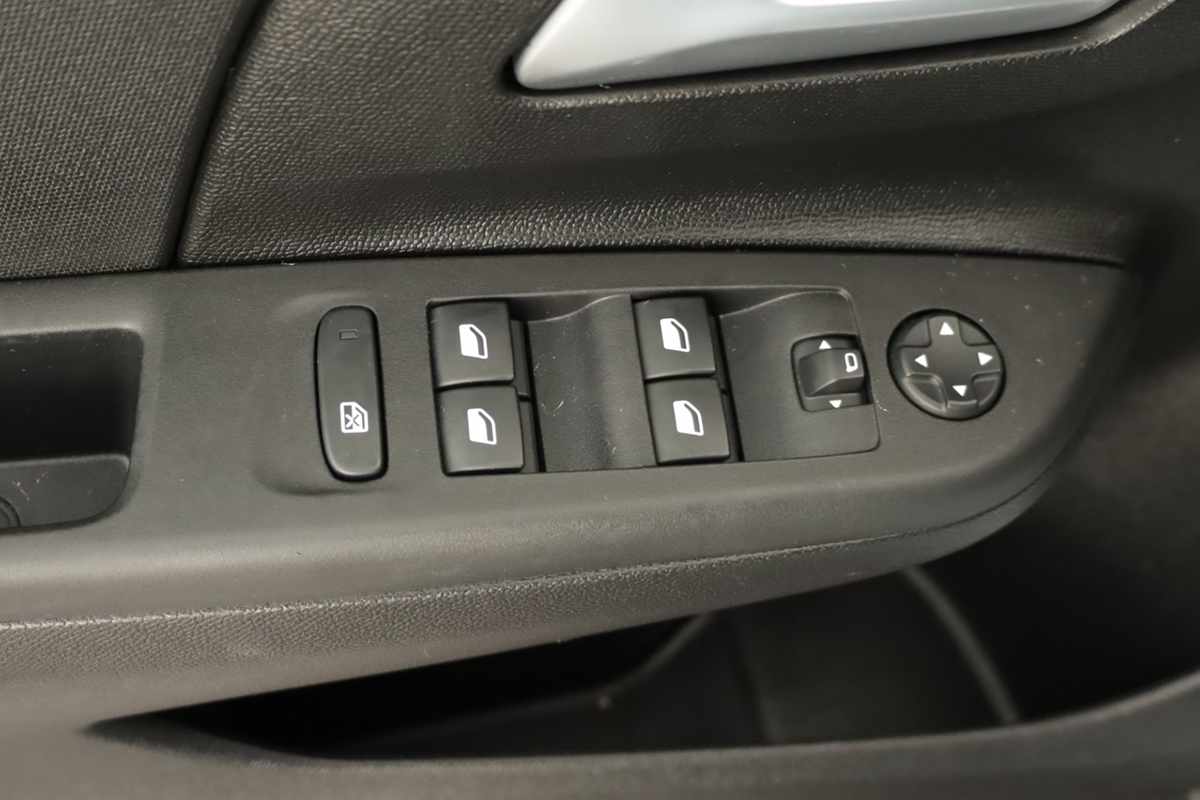 opel-corsa-2025-gasolina-1199cc