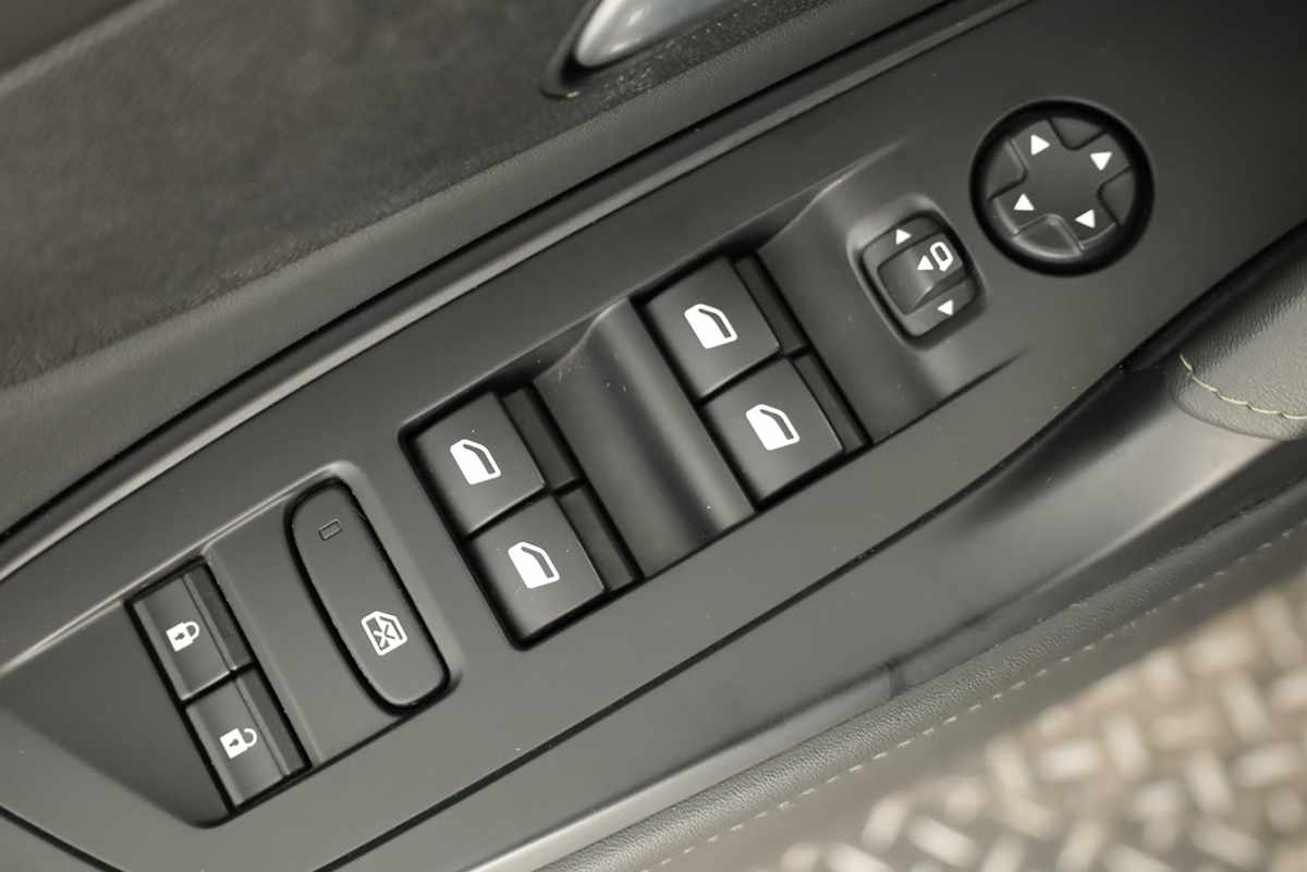 peugeot-308-2024-gasolina-1199cc